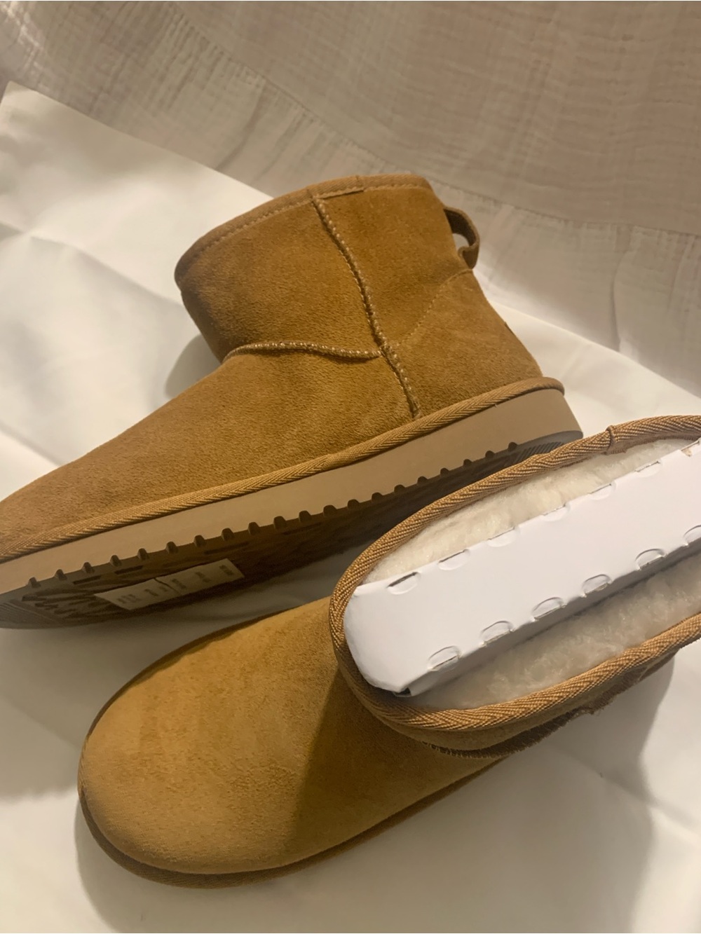 NWT UGGs - Koolaburra Classic Mini II Suede Shearling Boots, Chestnut Size 8